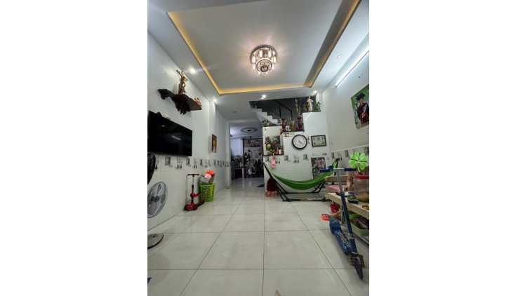 NGAY MẶT TIỀN MIẾU BÌNH ĐÔNG - GẦN NGÃ TƯ 4 XÃ - NHÀ 2 TẦNG 2PN - SỔ NỞ HẬU TÀI LỘC - GIÁ NHỈNH 4 TỶ